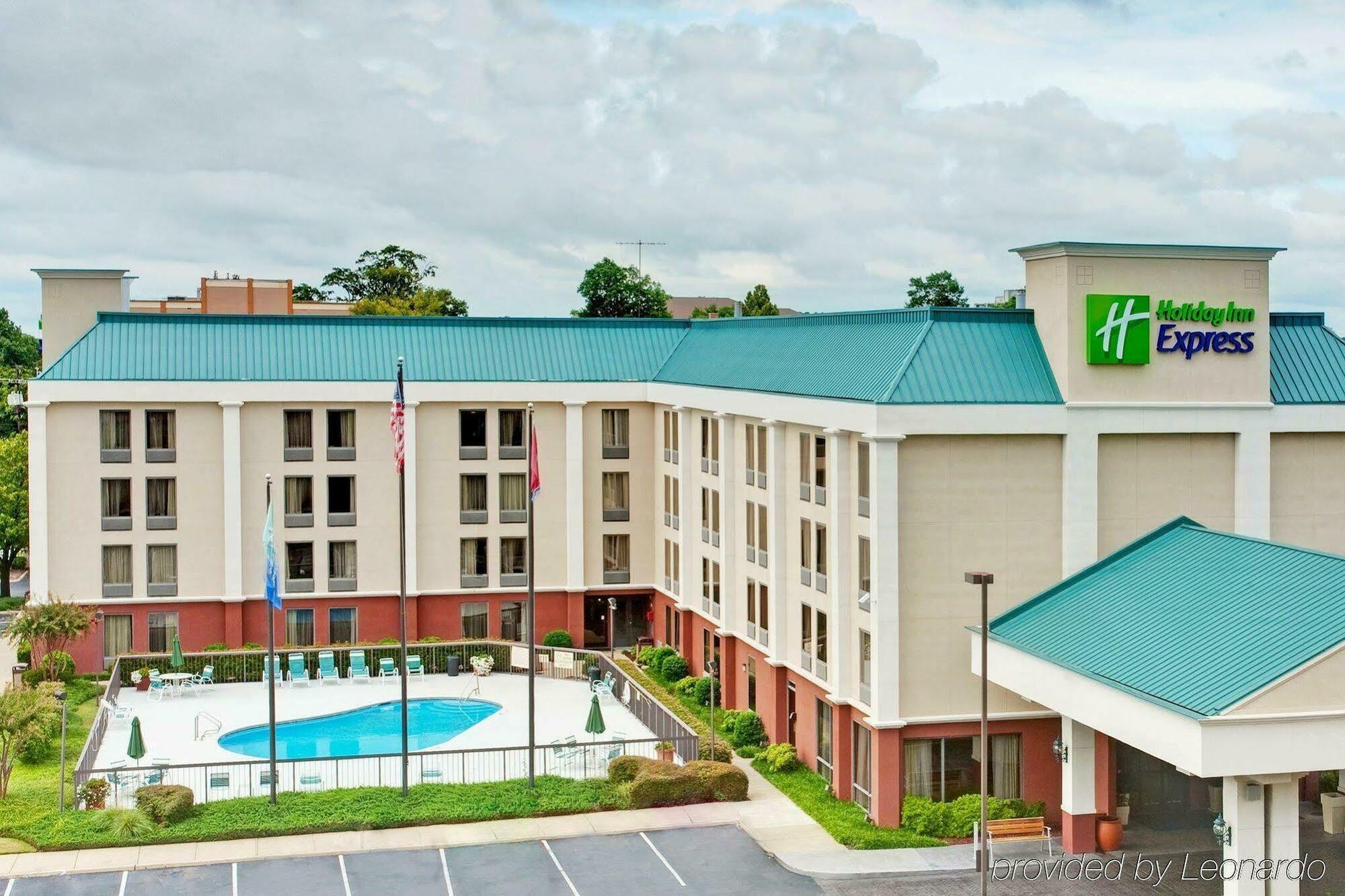 Holiday Inn Express Memphis Medical Center - Midtown, An Ihg Hotel Exterior photo